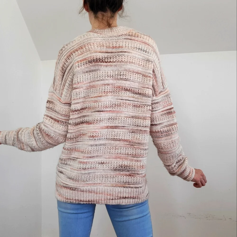 WIND RIVER - Soft knit sweater - Picture 7 of 15